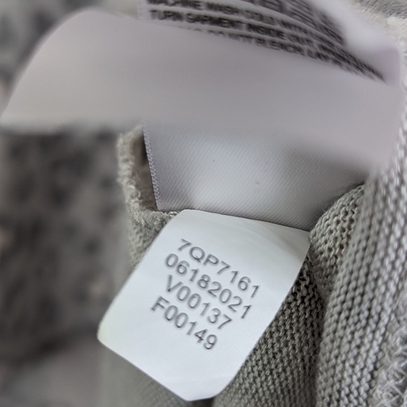 Lucky Brand Shirt Womens 2X Gray Leopard Animal Print V Neck Long Sleeve Dolman - Picture 10 of 12